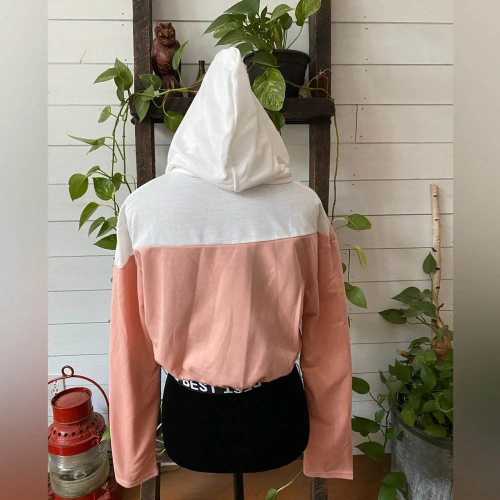 SweatyRocks: Cropped Pink and White Athletic Pullover Hoodie Sweatshirt